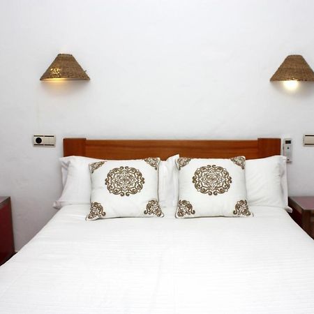 Hostal Extramuros Conil De La Frontera Buitenkant foto