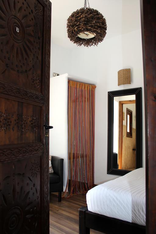 Hostal Extramuros Conil De La Frontera Buitenkant foto